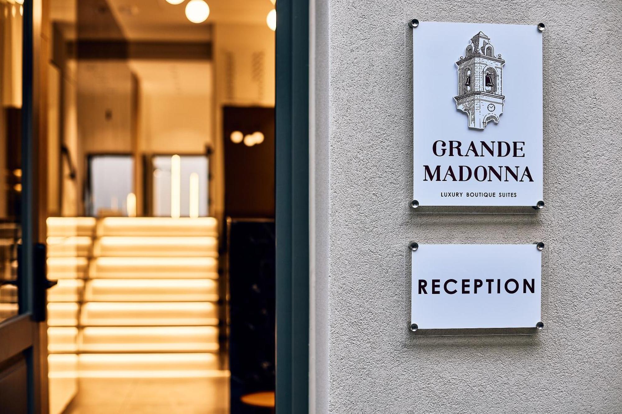 העיירה רתימנו Grande Madonna Luxury Boutique Suites מראה חיצוני תמונה