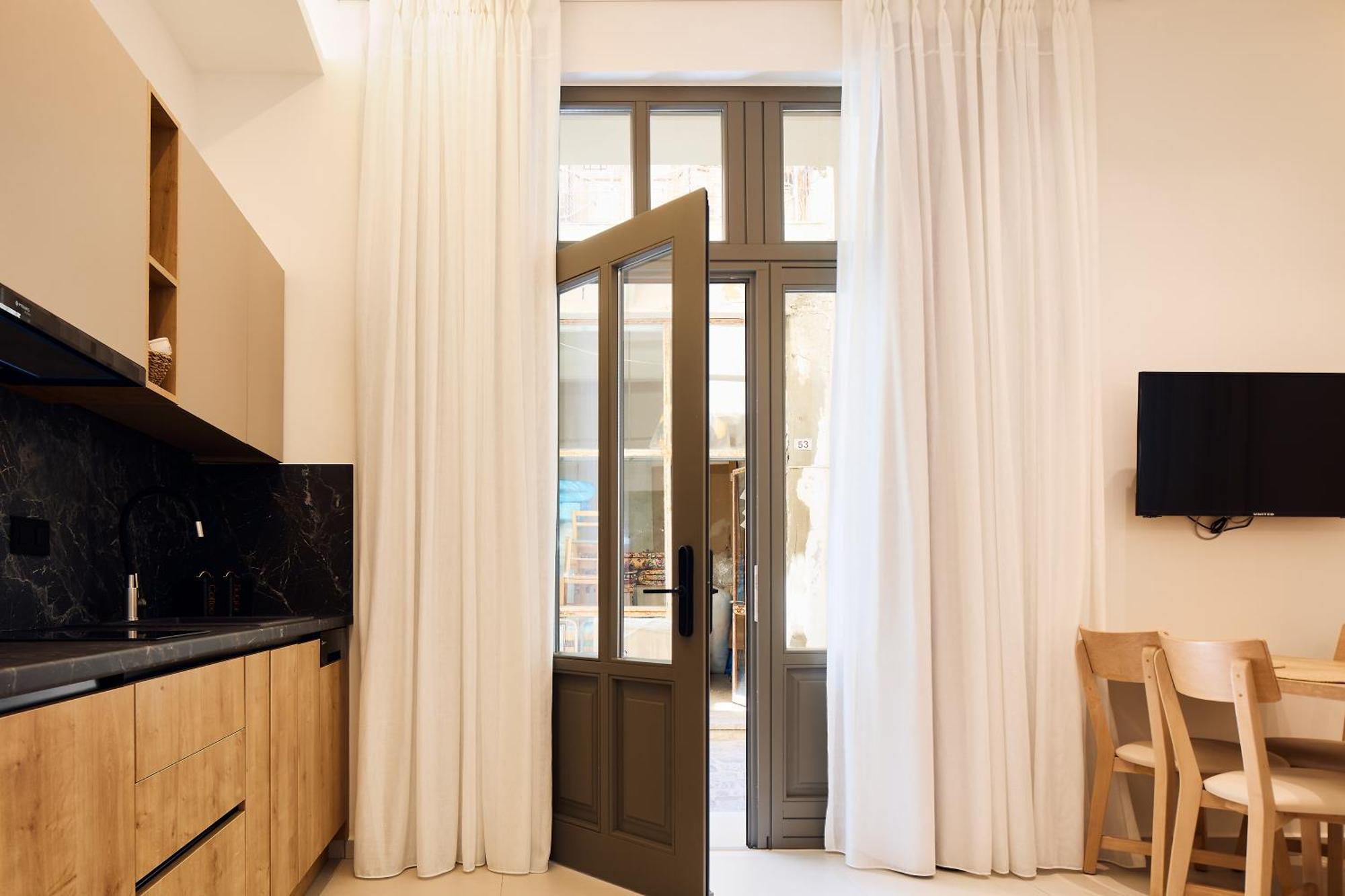 העיירה רתימנו Grande Madonna Luxury Boutique Suites חדר תמונה